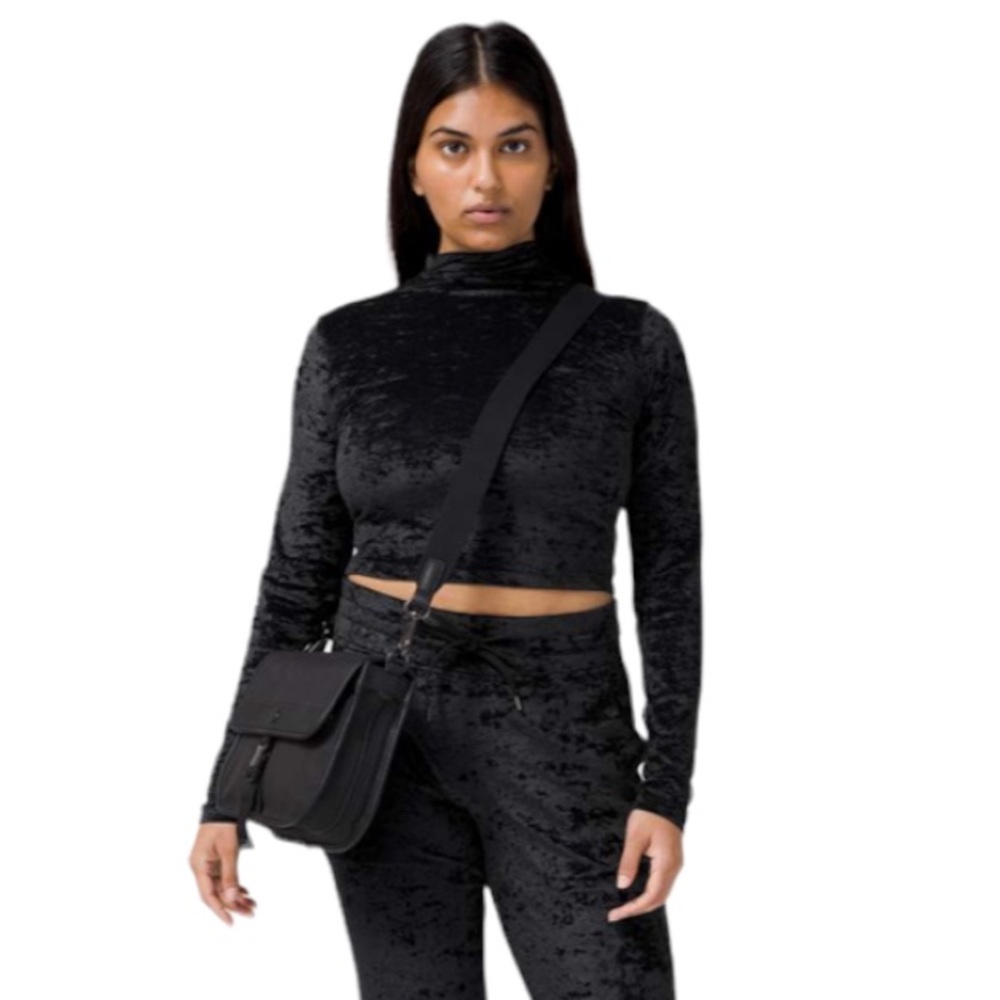 NWOT LULULEMON Special Edition All Aligned Mock Neck Crushed Velvet Black Size 6